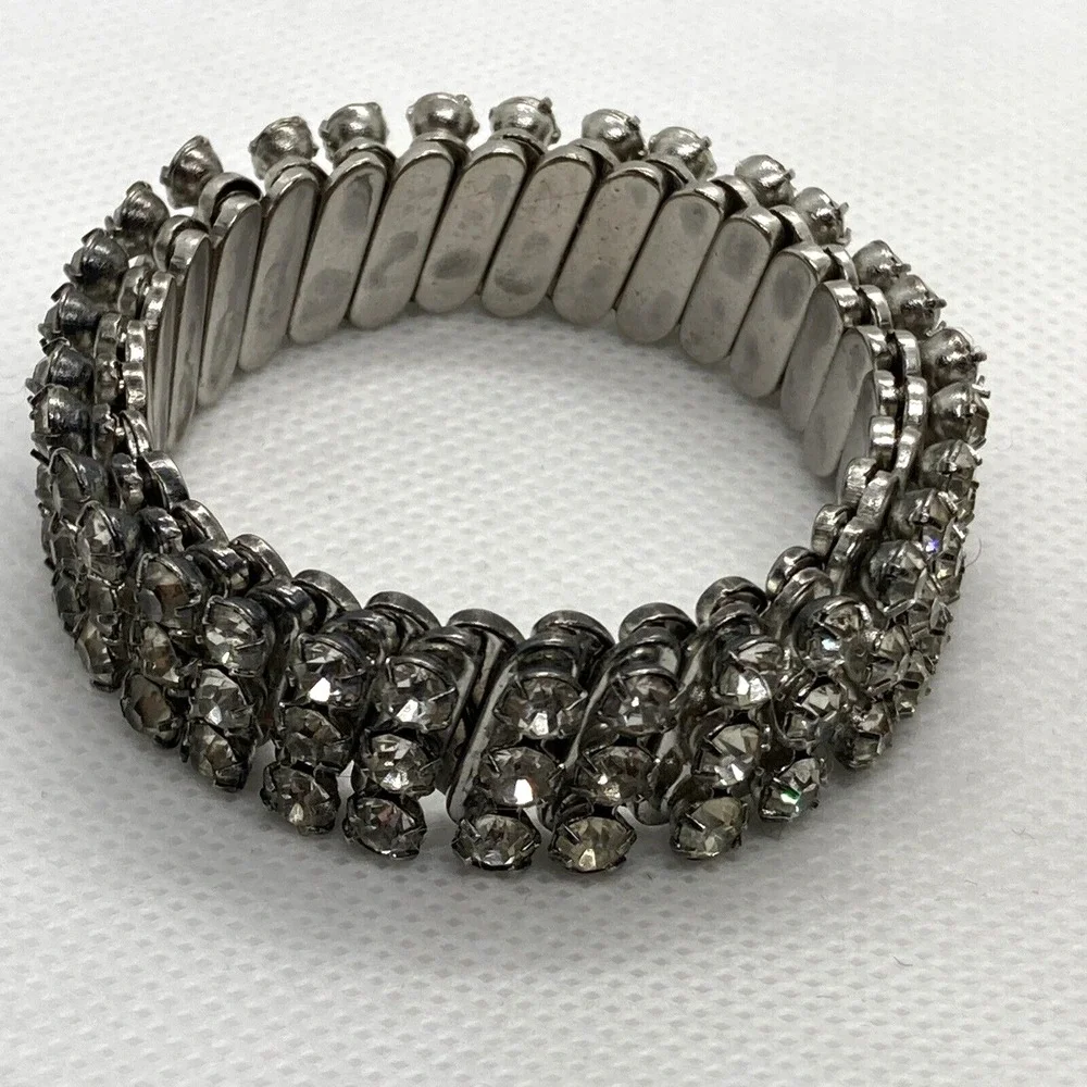 Unbranded vintage clear